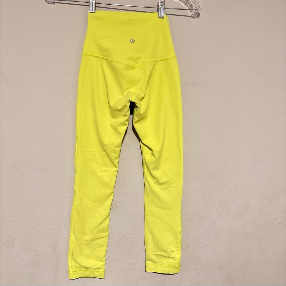 Lululemon Align High-Waisted Trousers, 71 cm
Yellow Streamer - Picture 7 of 15